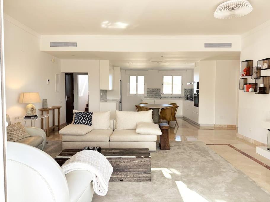 Oceanview Luxury Penthouse Apartment Estepona Exterior photo